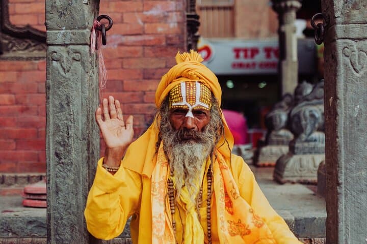 Luxury 2-Day Varanasi Private Trip from Bangalore — Aarti, Ghats & Sarnath photo 3