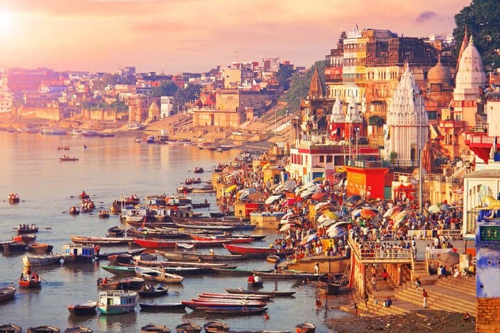 Varanasi in Two Days: Private Luxury Trip from Hyderabad with Flights