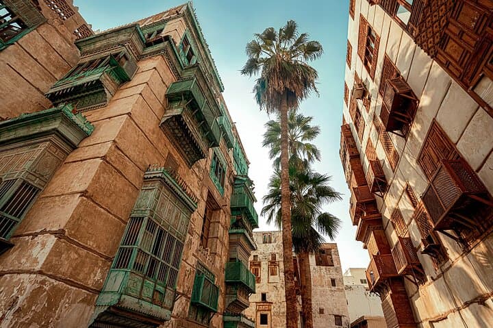 Jeddah Explorer Day Trip from Makkah — Corniche, Tayyebat Museum & Al-Balad