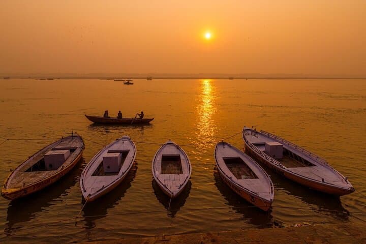Varanasi in Two Days: Private Luxury Trip from Hyderabad with Flights photo 4