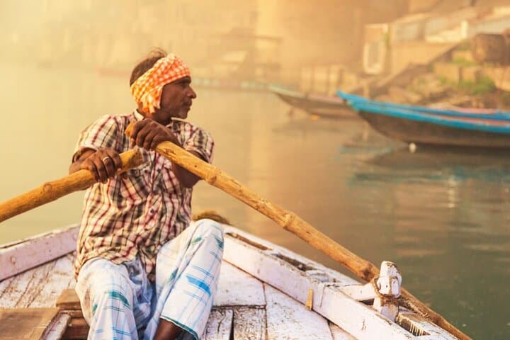Luxury 2-Day Varanasi Experience: Flights, Aarti & Sarnath photo 5