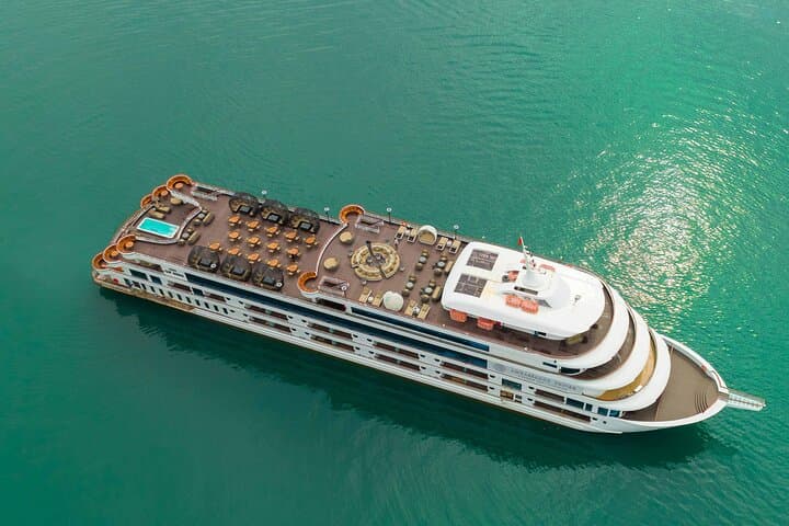 Full-Day Shared Cruise Through Halong Bay's Limestone Kingdom photo 5