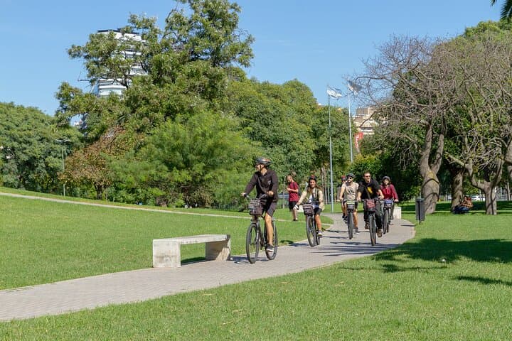 Palermo & Recoleta Private Bike Tour: Buenos Aires Local-Host Experience photo 2