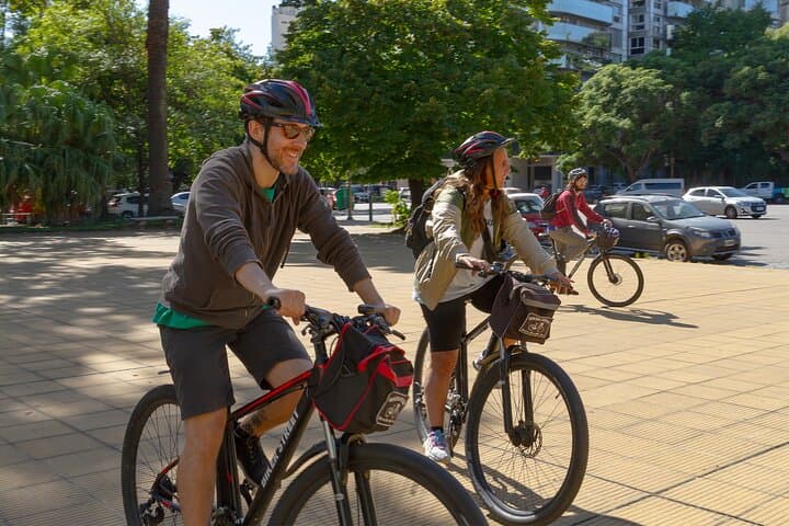 Palermo & Recoleta Private Bike Tour: Buenos Aires Local-Host Experience photo 3