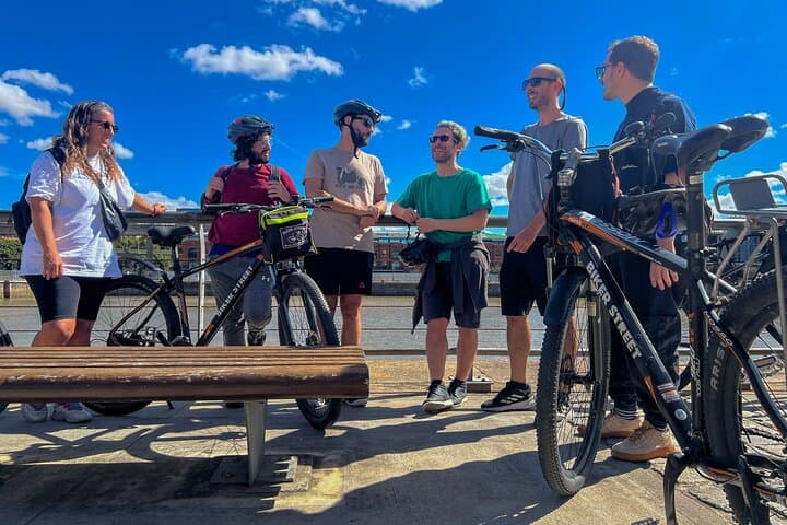 Buenos Aires Full-Day Bike Tour: Palermo to La Boca with a Local Host photo 5