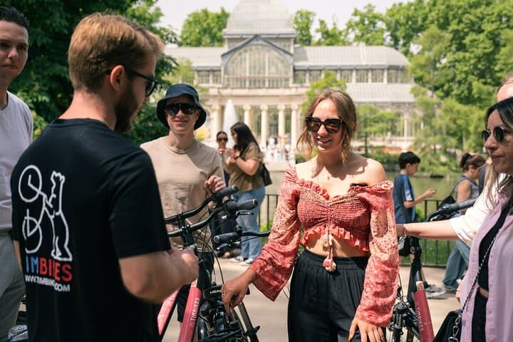 Explore Madrid by Bike: Private 3-Hour Customizable City Tour