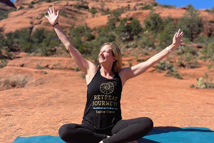 Sedona Hike and Vortex Yoga Experience: Powers Yoga on the Red Rocks