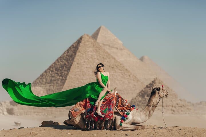 Giza Pyramids & Sphinx Private Tour with Professional Photoshoot photo 2