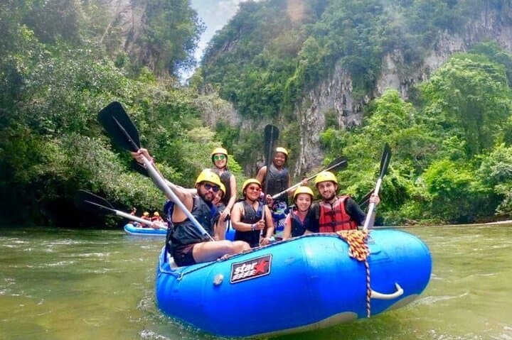 Rio Claro Full-Day Rafting and Caving from Medellín — Adventure in the Canyon photo 1