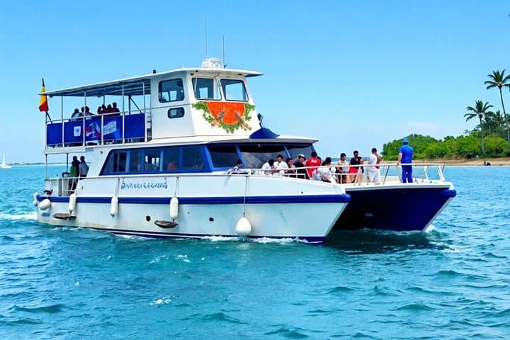 Caribbean Boat Party in San Andrés Bay: Reggae, Swimming & Sunset Cruising