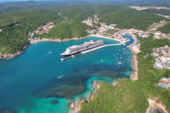 Private Boat Tour of the Bahías de Huatulco: Swim, Snorkel & Spot Marine Life photo 2