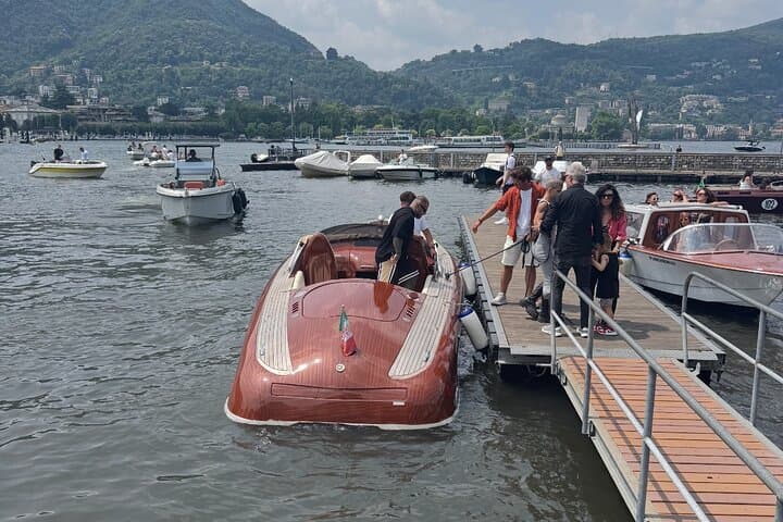 Classic MAS 28 Private Lake Como Boat Tour — Villa-Front Cruises photo 6