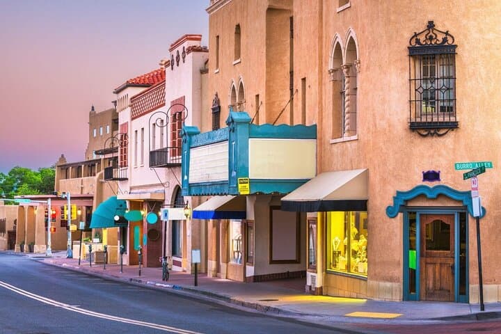 Private Santa Fe Day Tour from Albuquerque — Art, Adobe & Living History