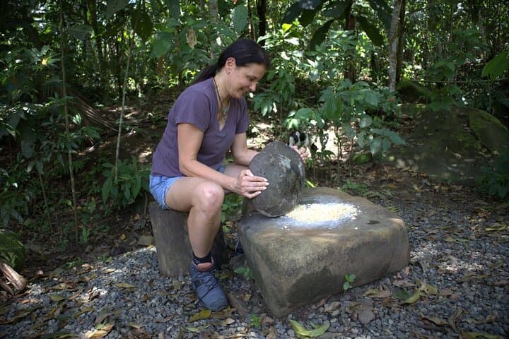Bribri Shaman, Chocolate & Waterfall Tour in Talamanca, Limón