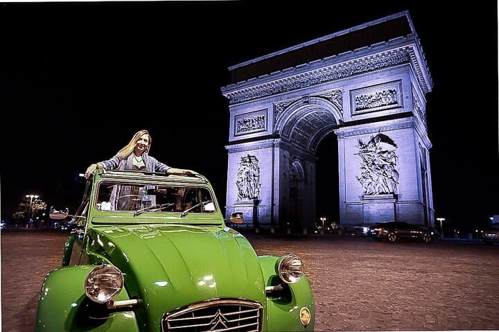 Paris Classic Car Tour: Citroën Traction & 2CV Sightseeing Experience photo 2