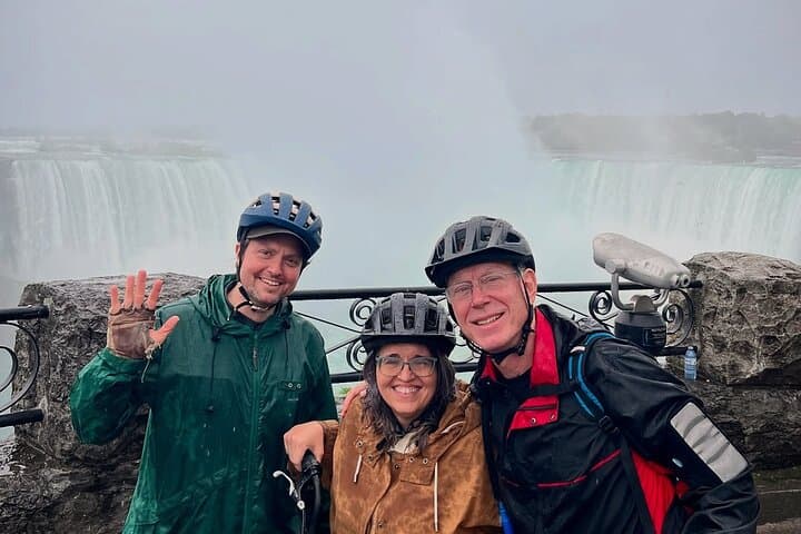 Buffalo to Niagara Falls E-Bike Tour: Canalside to Goat Island photo 1