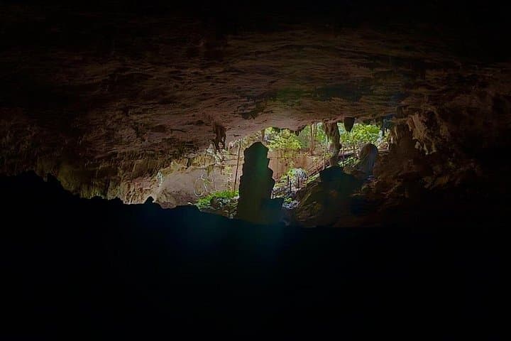 Altun Ha & Belize Cave Tubing: Full-Day Mayan Ruins and Underground River Adventure photo 2