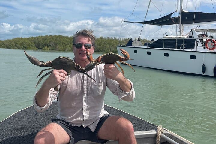 Broome Mud Crabbing & Wildlife Cruise in Roebuck Bay photo 5