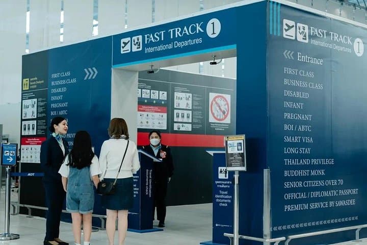 Bangkok Suvarnabhumi Airport Fast-Track Meet & Greet Service photo 2