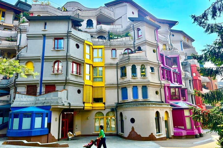 Geneva Unusual Visit: Offbeat Walking Tour of the Caves District & Parc des Cropettes