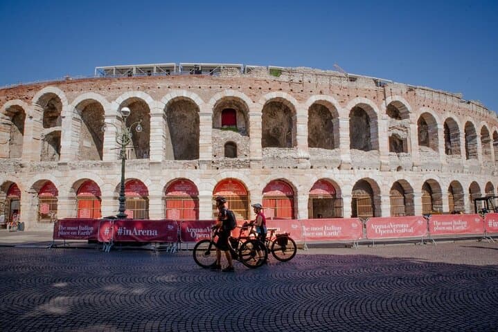 Explore Verona by E-Bike: City Center Sights & Panoramic Torricelle Views
