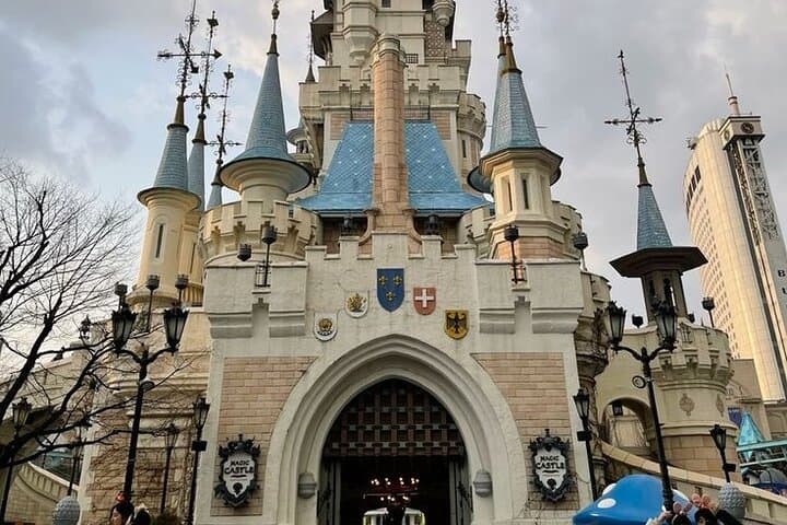 Seoul Private Transfer to Lotte World: Stress-Free Arrival and Timed Pickup photo 2