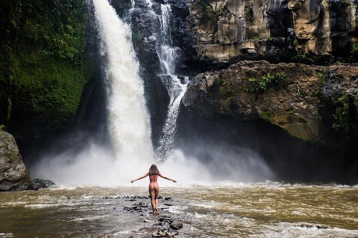 Ubud Iconic Full-Day Tour — Monkey Forest, Tegallalang Rice Terraces & Tegenungan Waterfall photo 4