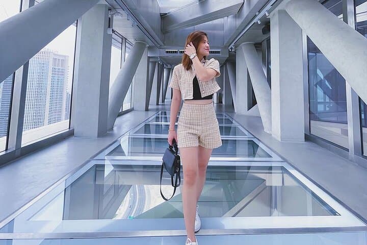 Sky Views Dubai: 219m Panoramic Glass Walk and Thrilling Glass Slide photo 4