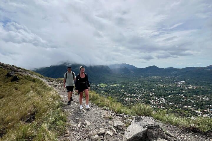Hiking El Valle de Antón: Sleeping India Trail Day Trip from Panama City