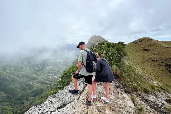 Hiking El Valle de Antón: Sleeping India Trail Day Trip from Panama City photo 5
