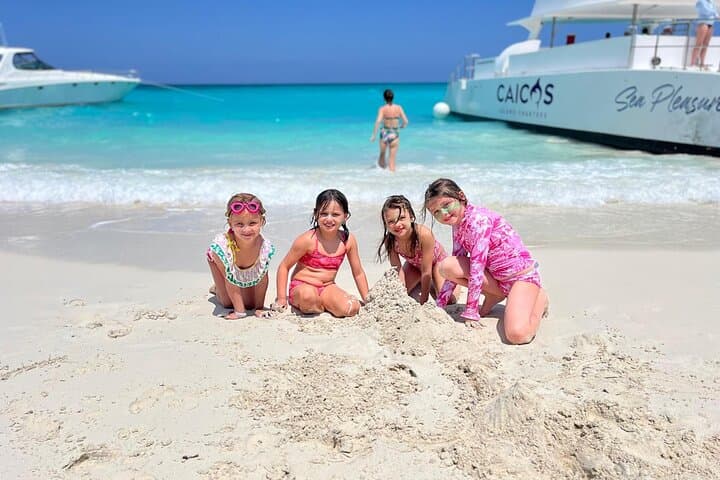 Half-Day Private Boat Charter to Little Water Cay & Barrier Reef, Providenciales photo 4
