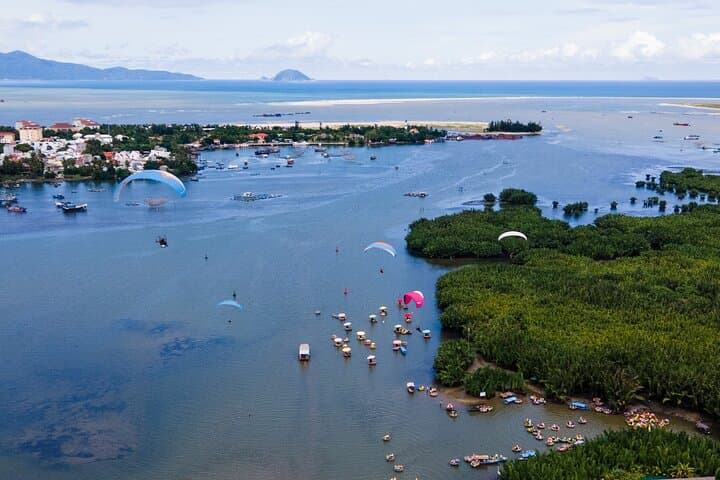 Hoi An Coastal Paragliding: Tandem Flight Over Ancient Town and Sea