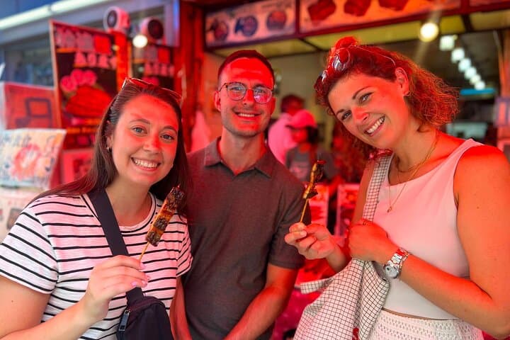 Tsukiji Fish Market Food Walking Tour: Temple to Sushi in Tokyo photo 3
