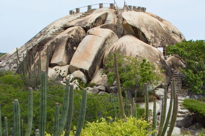 Full-Day Aruba Private Jeep Tour: Arikok Park, Beaches & Snorkeling photo 4