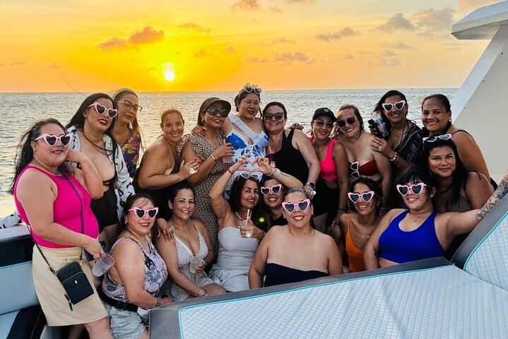Private Aruba Catamaran Snorkel Cruise to Boca Catalina & SS Antilla