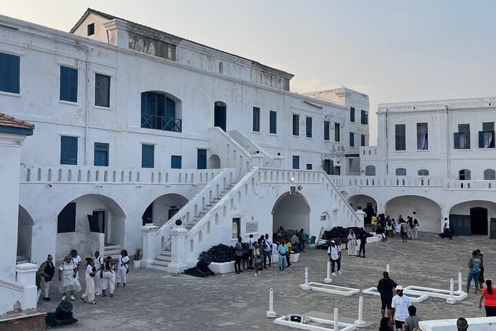 Accra One-Day Cultural Tour: Kwame Nkrumah Mausoleum, Osu Castle & W.E.B. DuBois Centre photo 3