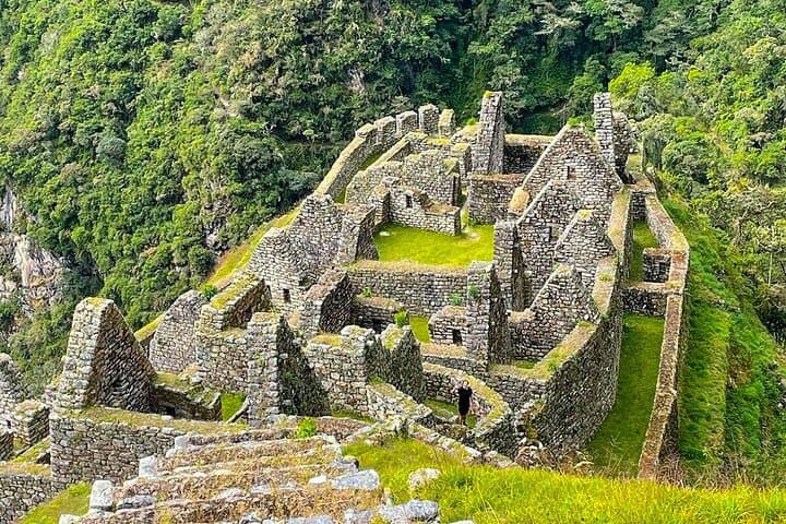 Inca Trail Full-Day Hike to Machu Picchu: Sun Gate & Upper Terraces photo 3