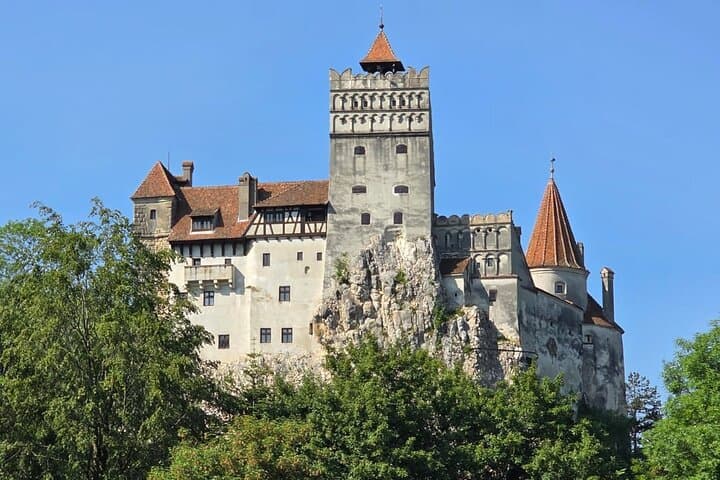 Budapest to Bucharest: 4-Day Private Transylvania Tour Through Castles & Carpathians
