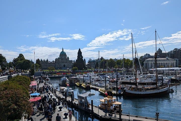 Victoria Private Tour — Butchart Gardens, Craigdarroch Castle & Afternoon High Tea photo 3
