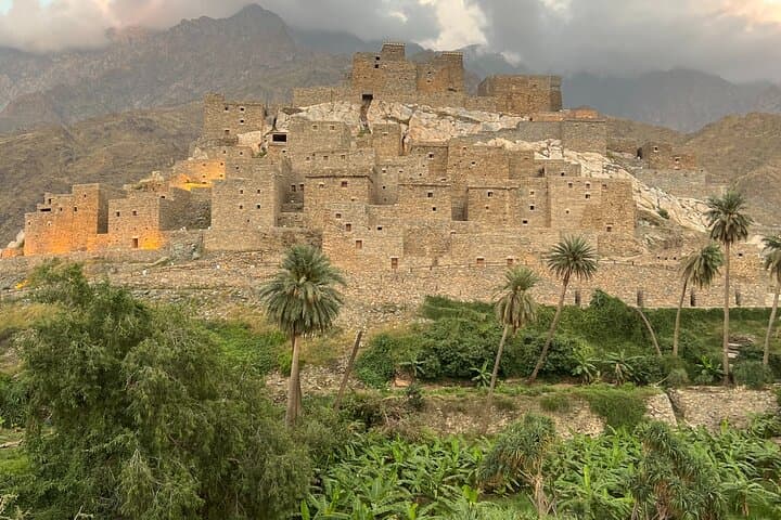 Al Bahah Full City Tour: Dhee Ain, Khairah Forest & Old Town Experience