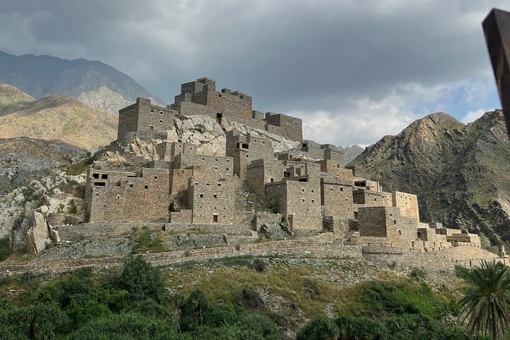 Al Bahah Full City Tour: Dhee Ain, Khairah Forest & Old Town Experience photo 2