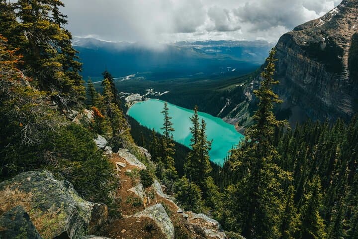 Banff Top 5 Lakes Day Trip from Calgary — Lake Louise, Moraine & Emerald photo 4
