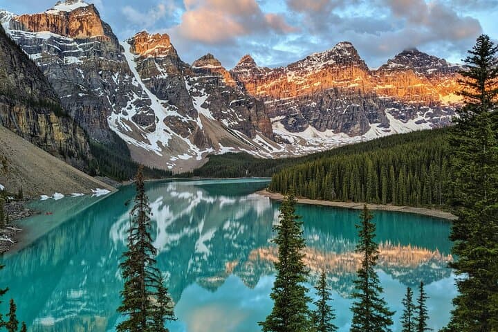 Banff Top 5 Lakes Day Trip from Calgary — Lake Louise, Moraine & Emerald photo 5