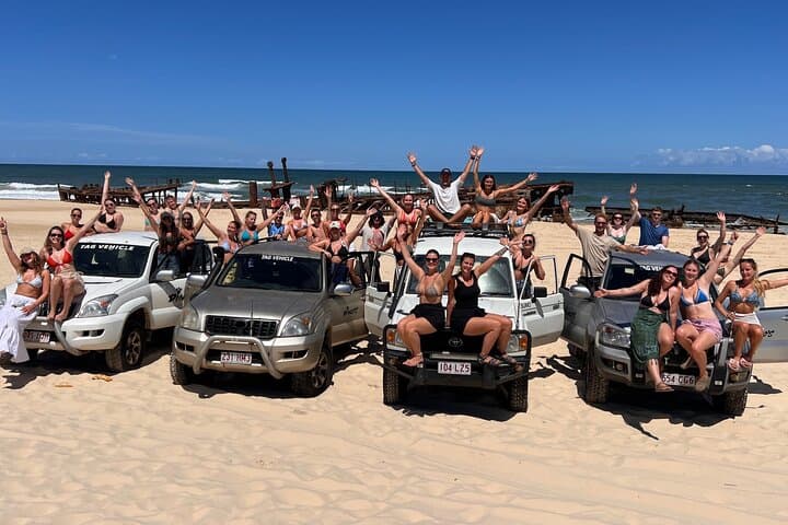 2-Day K'gari (Fraser Island) 4WD Tag-Along Tour from Rainbow Beach