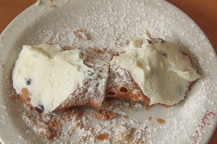 Taormina Street Food Walk: Arancini, Pasta alla Norma & Cannoli Tasting photo 5