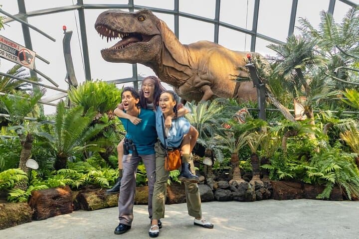Gardens by the Bay: Flower Dome & Cloud Forest Conservatories Guide