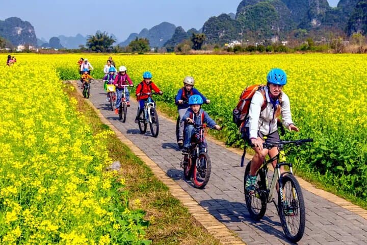 Yangshuo Bike & Raft Day: Shili Gallery Cycling, Li River Bamboo Raft & Impression Liu Sanjie photo 5