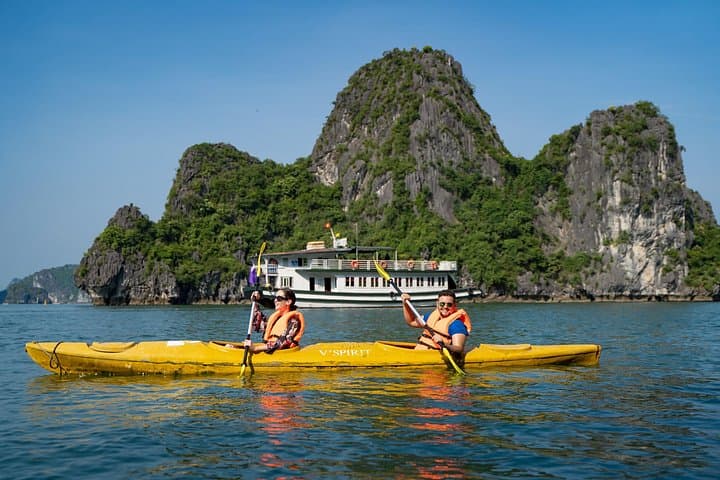 Two-Day Halong Bay Cruise: Sung Sot Cave, Titop Island & Kayaking photo 4