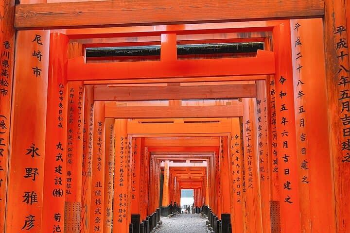 Half-Day Kyoto Highlights: Gion, Kiyomizu-dera & Fushimi Inari Walking Tour photo 3