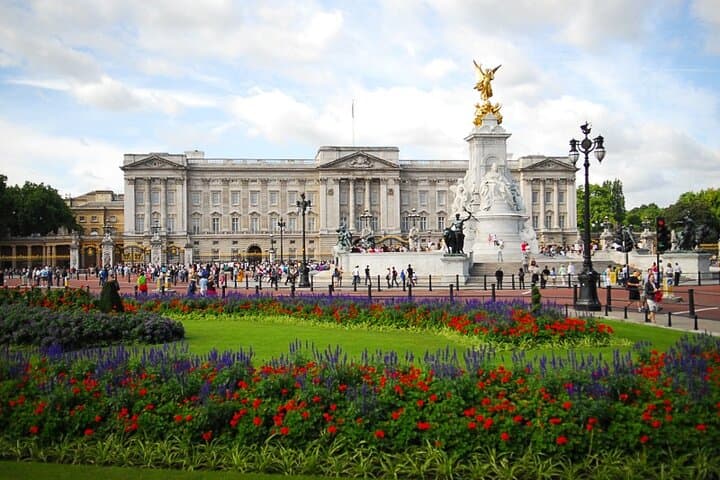 Brighton to London Day Tour: Sights, Shops & Museums photo 4
